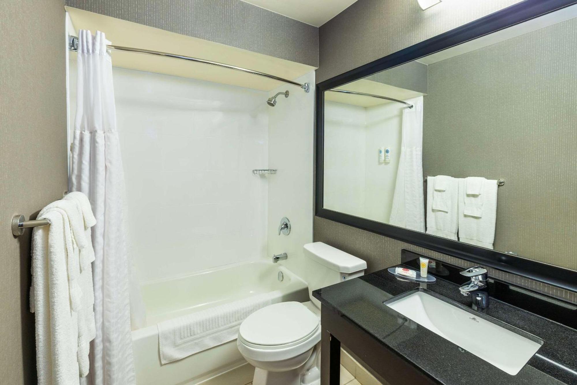 Comfort Inn Амхерст Экстерьер фото